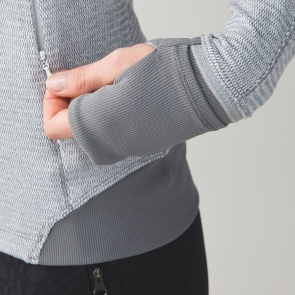 Lululemon Runderful 1/2 Zip - Picture 5 of 12
